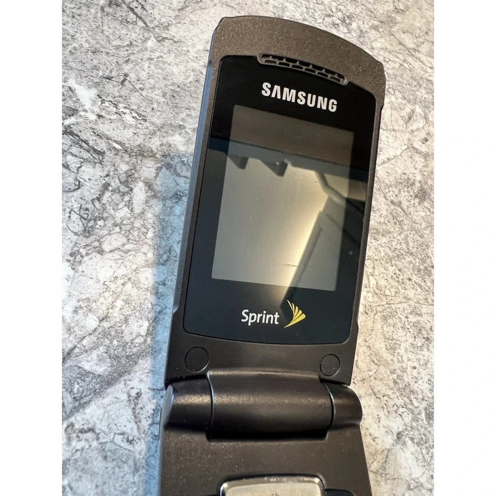 Samsung M320 Sprint Flip Phone Red w/ Box BAD BATTERY